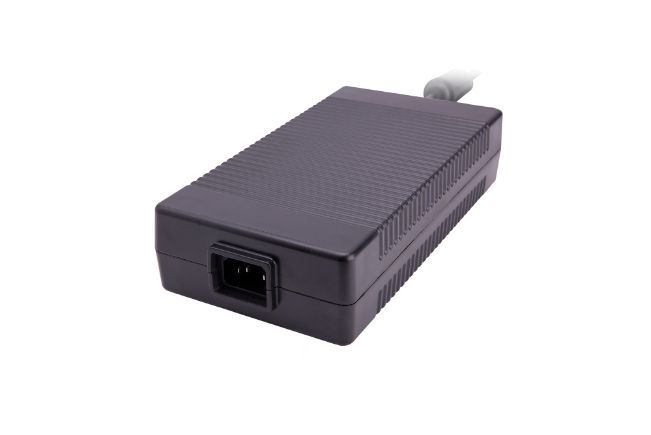 200W 以上 桌麵（miàn）型適配器